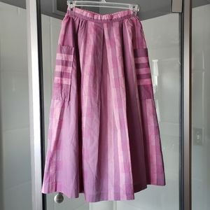 Adorable vintage skirt, for a tiny waste! Westchester sport, sweet pockets, midi
